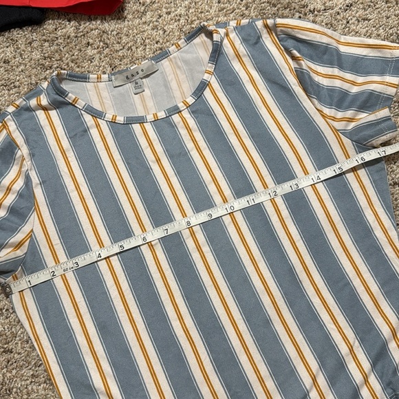 Gaze Blue and White Striped Boxy Crop T-Shirt - Picture 5 of 6